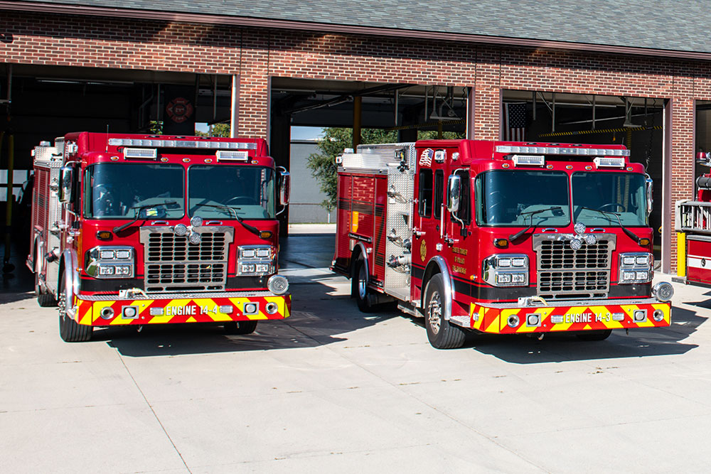 Spartan Metro Star Twins 14-3 and 14-4