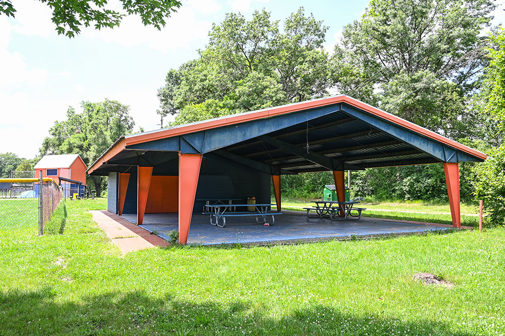 Harris Park shelter