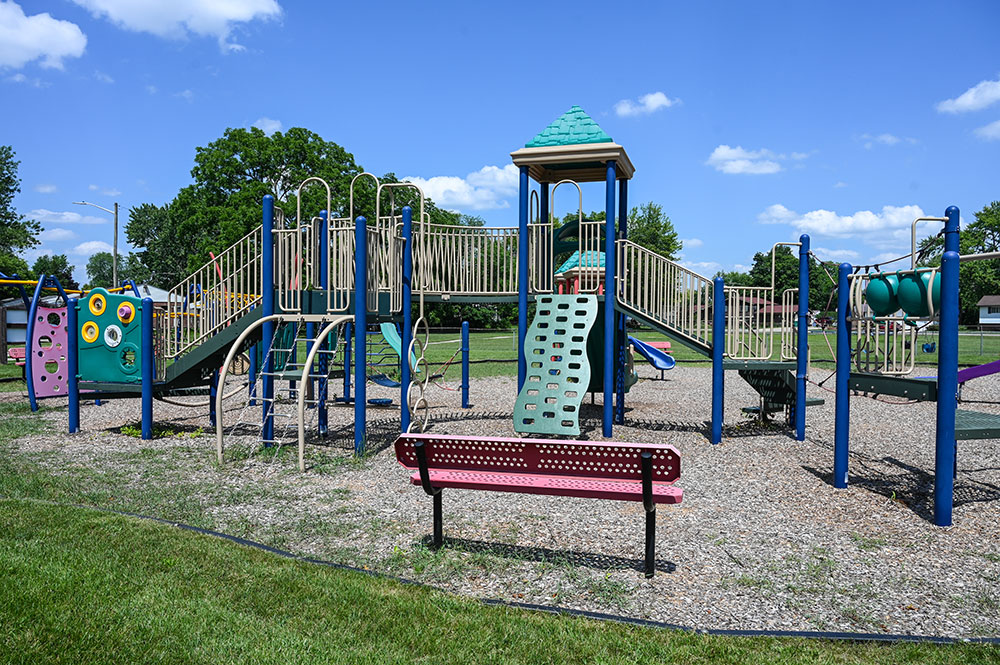 Lakeview Park playground with bench