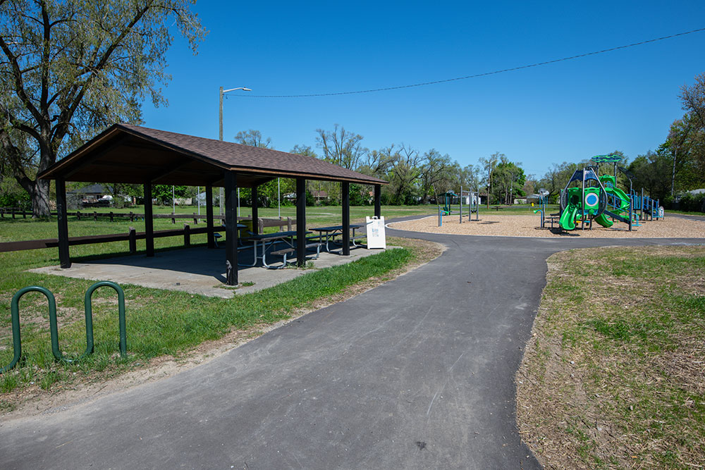 West-Willow Park walking path and shelter
